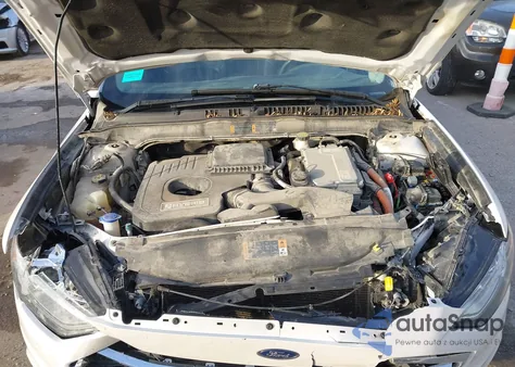 2017 Ford Fusion Hybrid Se z USA, uszkodzony, nr VIN 3FA6P0LU1HR257822